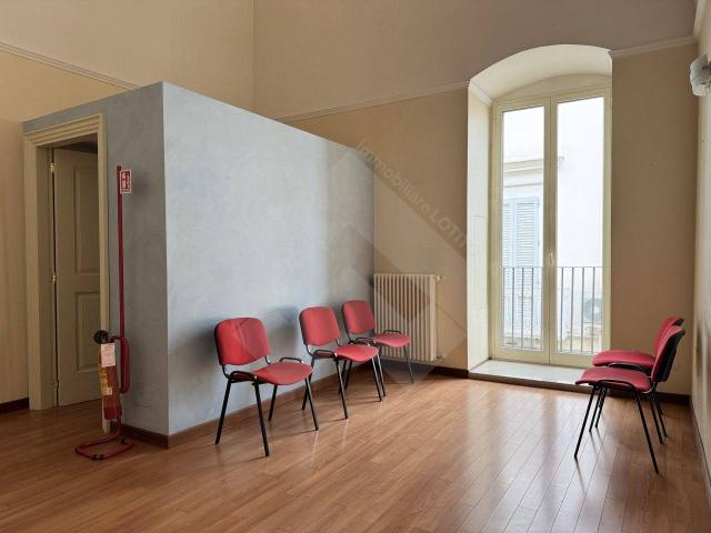 Ufficio in affitto a Puglia, Barletta-andria-trani