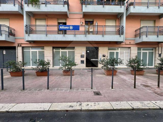 Ufficio in affitto a Puglia, Barletta-andria-trani