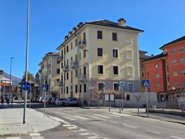 Ufficio in affitto a Aosta