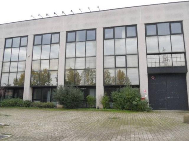 Ufficio in affitto a Arese, Lombardia