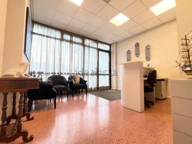 Ufficio in affitto a San Leo, Palazzo Del Pero