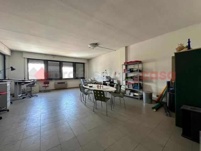 Ufficio in affitto a San Leo, Arezzo