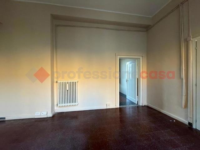 Ufficio in affitto a Palazzo Del Pero, Toscana
