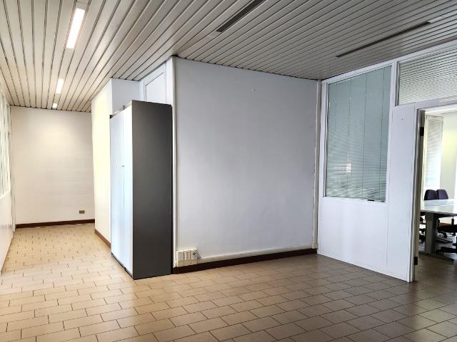 Ufficio in affitto a Palazzo Del Pero, Toscana