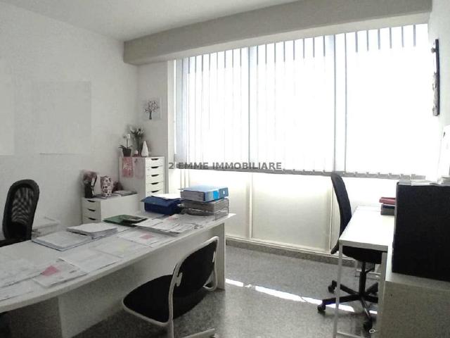 Ufficio in affitto a Porta Maggiore, Marche