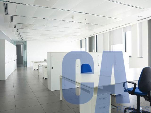 Ufficio in affitto a Bazzana Inferiore, Assago