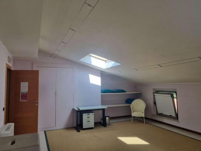 Ufficio in affitto a Santa Maria degli Angeli, Assisi