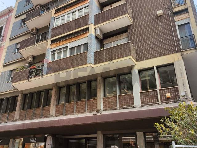 Ufficio in affitto a Municipio 1, Puglia