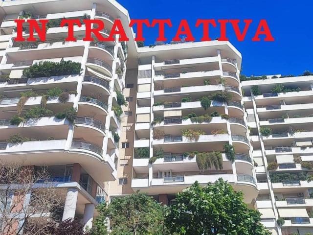 Ufficio in affitto a Municipio 2, Puglia