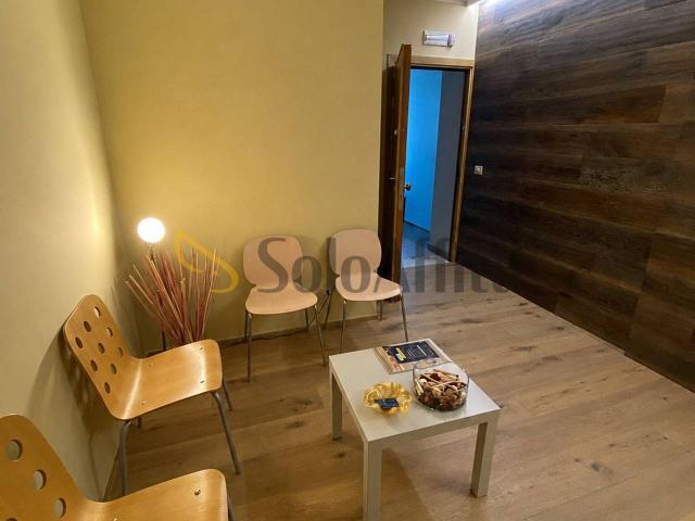 Ufficio in affitto a Zona 167, Puglia