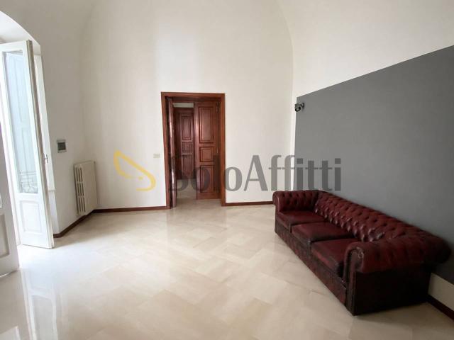 Ufficio in affitto a Centro, Puglia