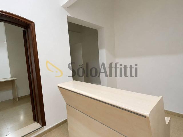 Ufficio in affitto a Centro, Puglia