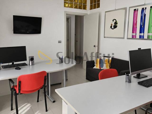 Ufficio in affitto a Centro, Barletta