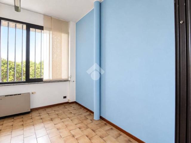 Ufficio in affitto a Basiano, Milano