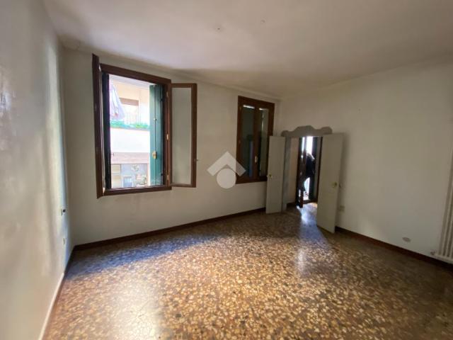 Ufficio in affitto a Pilastroni, Bassano Del Grappa