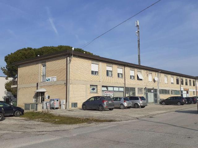 Ufficio in affitto a Santa Lucia, Bastia Umbra