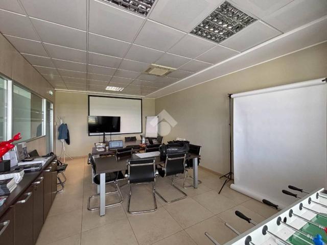 Ufficio in affitto a Bellusco, Lombardia
