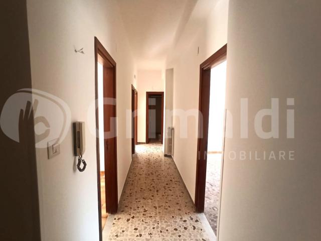 Ufficio in affitto a Mellusi-Atlantici, Benevento