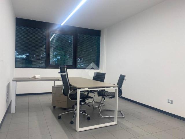 Ufficio in affitto a Bergamo, Lombardia