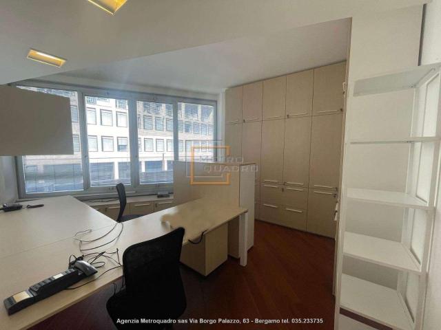 Ufficio in affitto a Borgo Palazzo, Bergamo