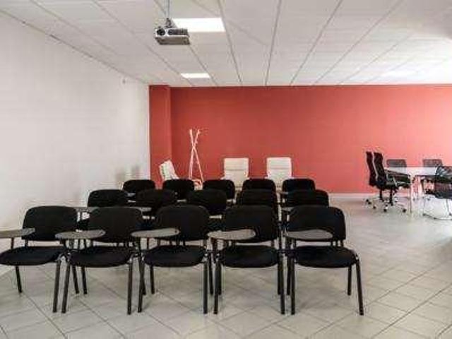 Ufficio in affitto a Bettona, Umbria