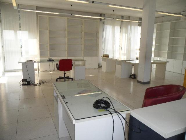 Ufficio in affitto a Biassono, Lombardia