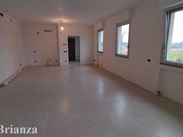 Ufficio in affitto a Biassono, Lombardia