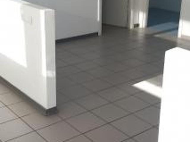 Ufficio in affitto a Bientina, Toscana