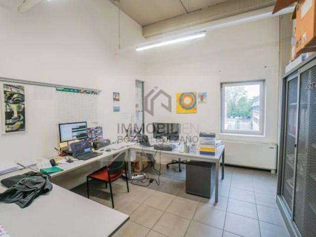 Ufficio in affitto a Oltrisarco-Aslago - Oberau-Haslach, Bolzano - Bozen
