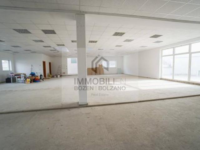 Ufficio in affitto a Oltrisarco-Aslago - Oberau-Haslach, Bolzano - Bozen