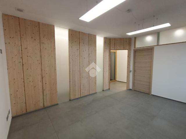 Ufficio in affitto a Piemonte, Cuneo