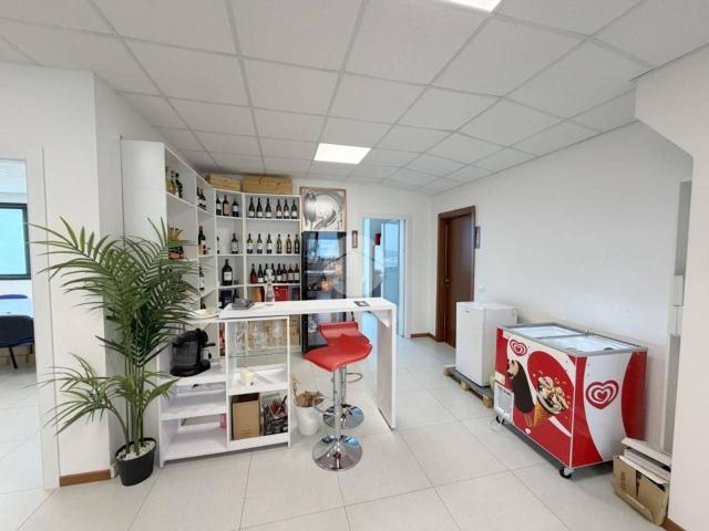 Ufficio in affitto a Zona Sud, Brescia