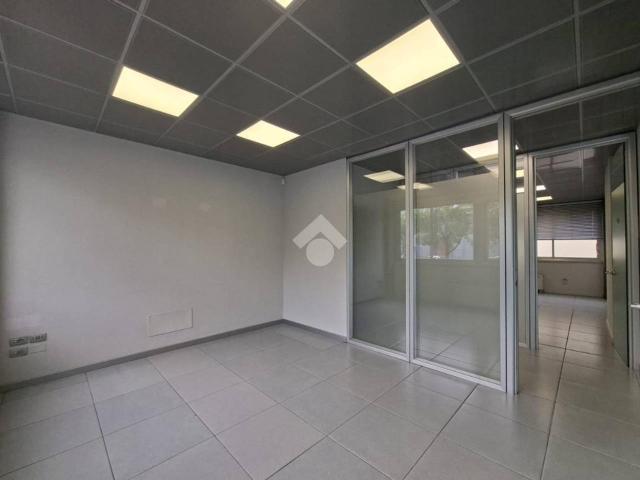 Ufficio in affitto a Zona Sud, Brescia