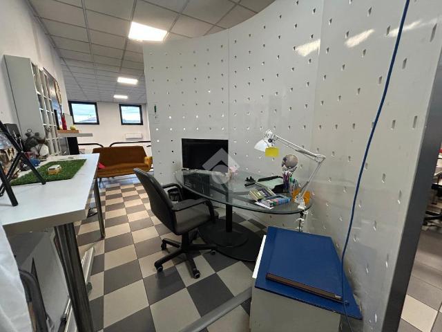 Ufficio in affitto a Chiesanuova, Brescia