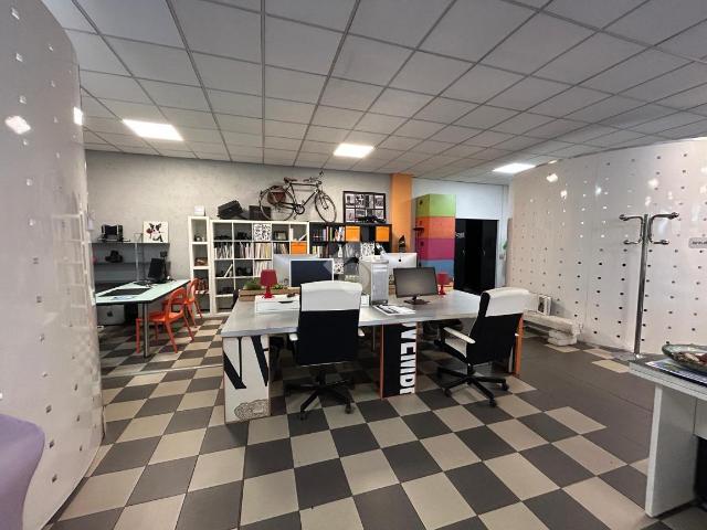 Ufficio in affitto a Chiesanuova, Brescia