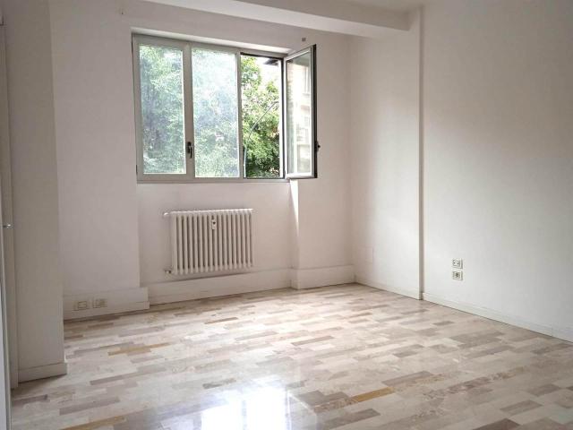 Ufficio in affitto a Zona Centro, Brescia