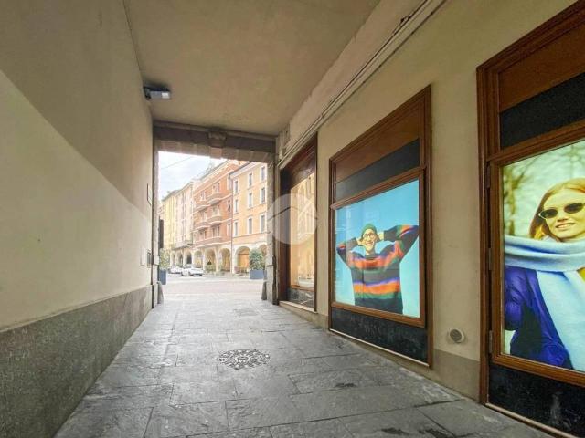 Ufficio in affitto a Zona Centro, Brescia