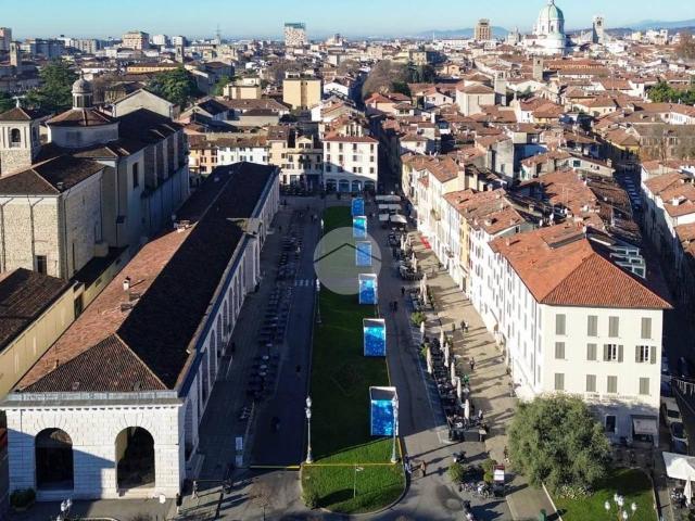 Ufficio in affitto a Zona Centro, Brescia