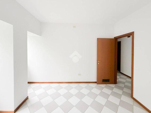 Ufficio in affitto a Zona Centro, Brescia
