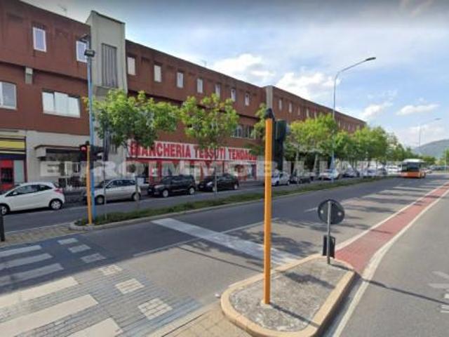 Ufficio in affitto a Casazza, Brescia