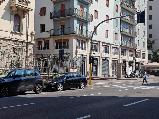 Ufficio in affitto a Zona Centro, Brescia