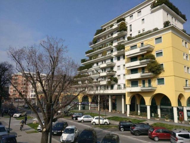 Ufficio in affitto a Zona Centro, Brescia