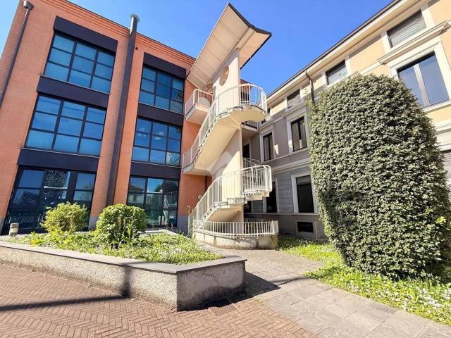 Ufficio in affitto a Brugherio, Lombardia