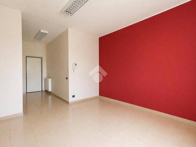 Ufficio in affitto a Brugherio, Lombardia