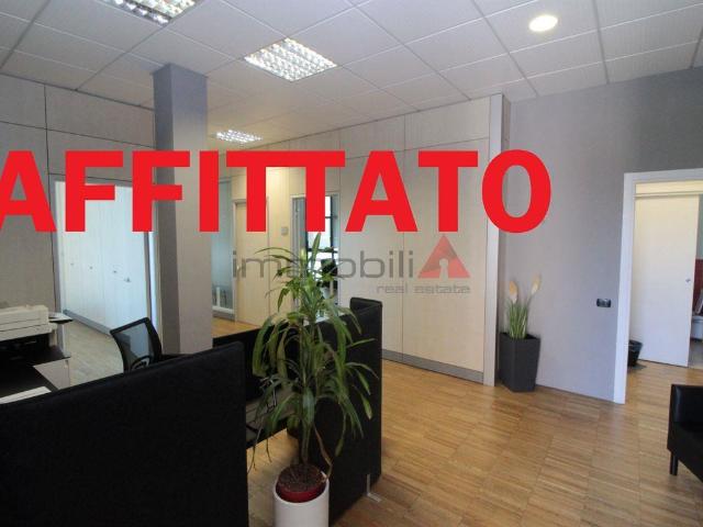 Ufficio in affitto a Brugherio, Lombardia