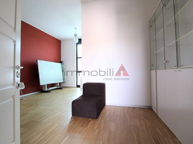 Ufficio in affitto a Baraggia, Brugherio