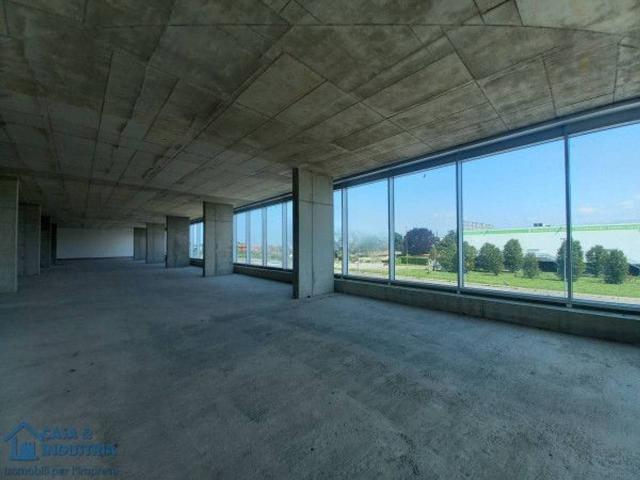 Ufficio in affitto a Busnago, Lombardia
