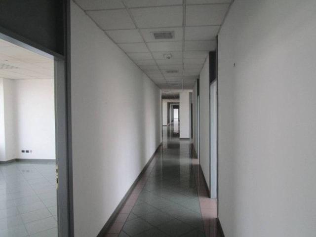 Ufficio in affitto a Busnago, Lombardia