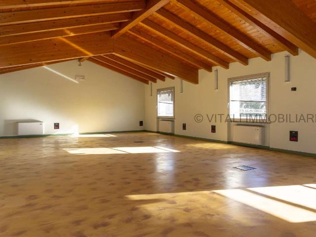Ufficio in affitto a Cadeo, Reggio Emilia