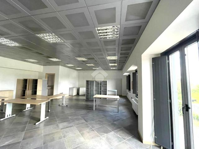 Ufficio in affitto a Calvisano, Lombardia